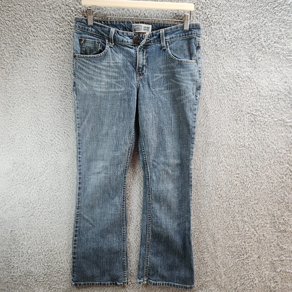 Levi's Signature Bootcut Jeans Womens 8 Short‎ (Fits 32x27.5) Blue Low-Rise